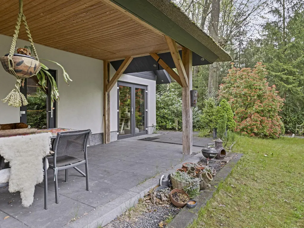 De Stille Wille 26, OOST WEST EN MIDDELBEERS