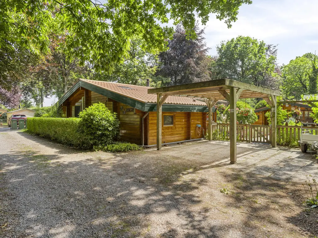 De Stille Wille 278, OOST WEST EN MIDDELBEERS