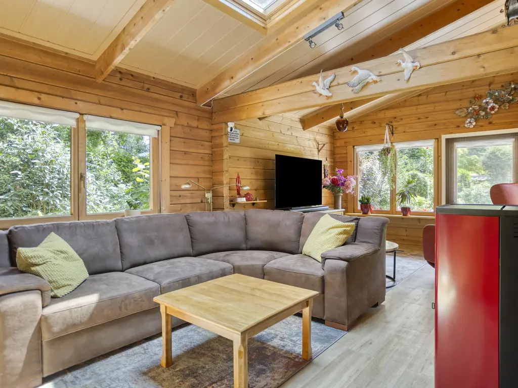 De Stille Wille 278, OOST WEST EN MIDDELBEERS