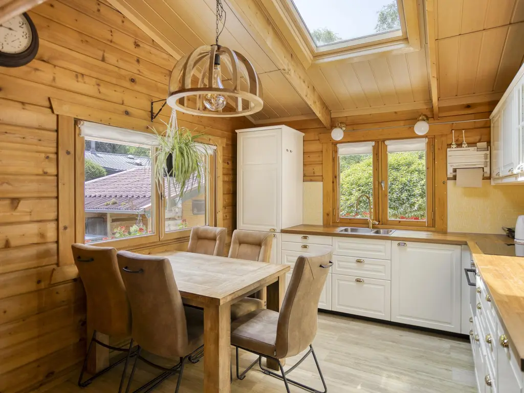 De Stille Wille 278, OOST WEST EN MIDDELBEERS