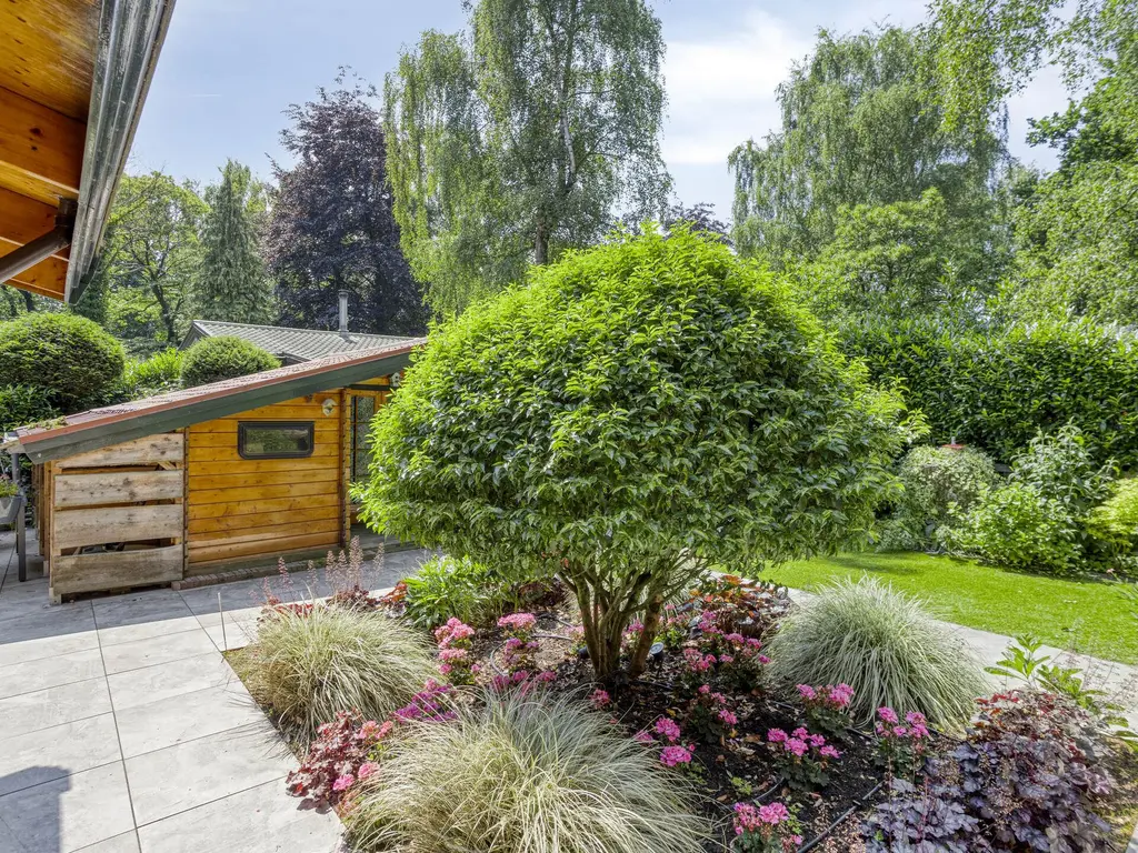 De Stille Wille 278, OOST WEST EN MIDDELBEERS