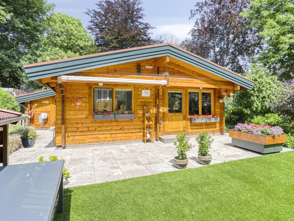 De Stille Wille 278, OOST WEST EN MIDDELBEERS