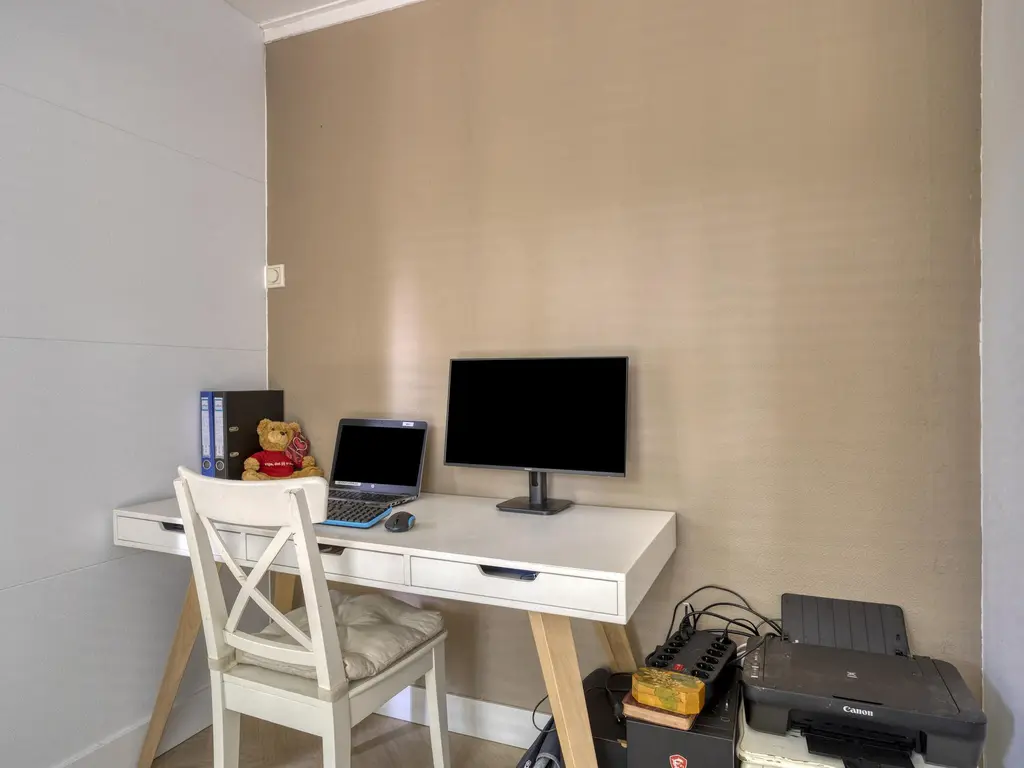 De Stille Wille 49, OOST WEST EN MIDDELBEERS