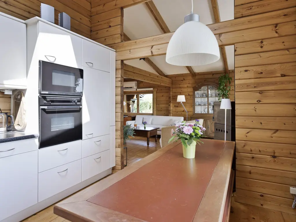 De Stille Wille 317, OOST WEST EN MIDDELBEERS