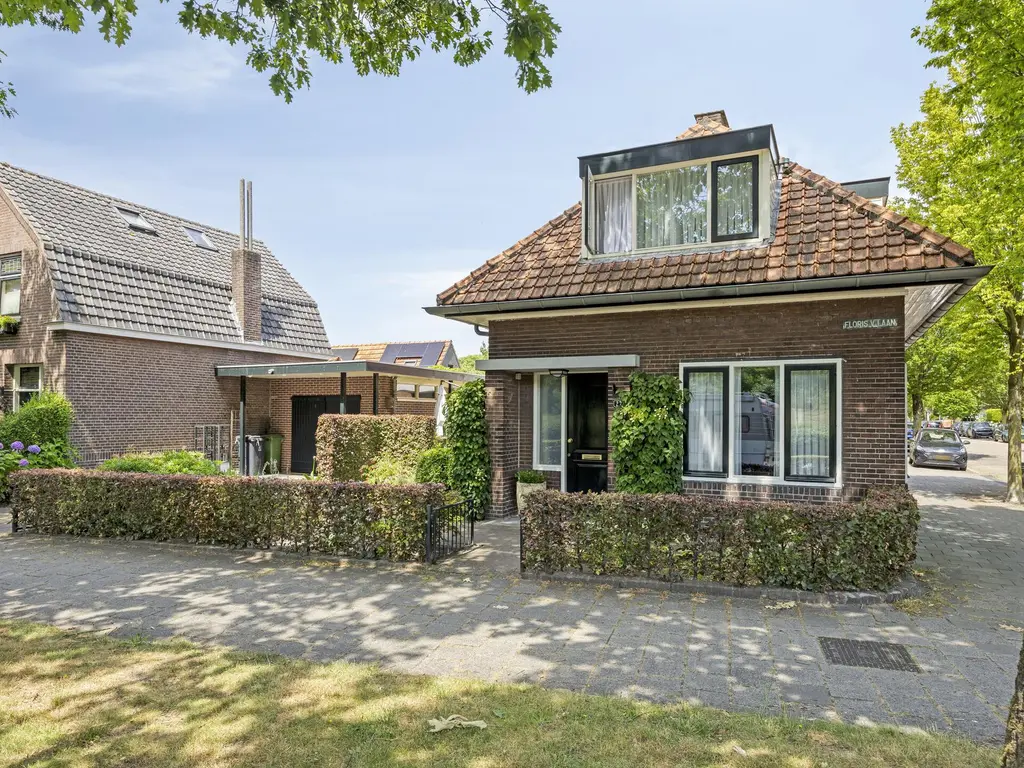 Floris V-laan 27, WAALWIJK