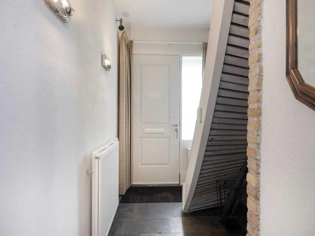 Floris V-laan 27, WAALWIJK