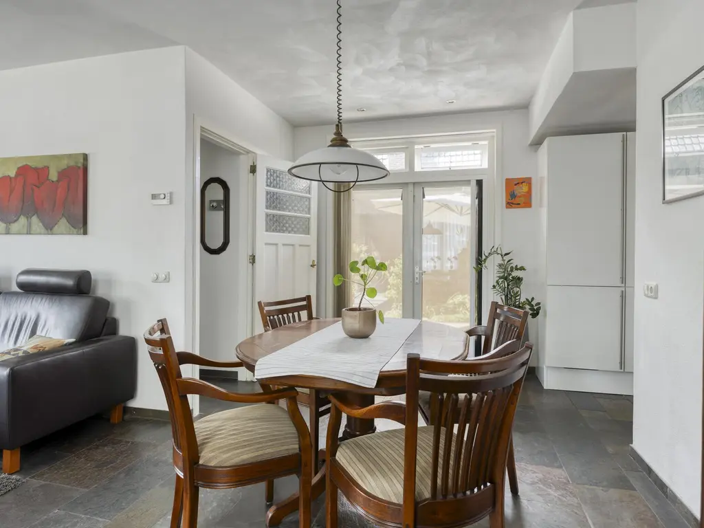 Floris V-laan 27, WAALWIJK