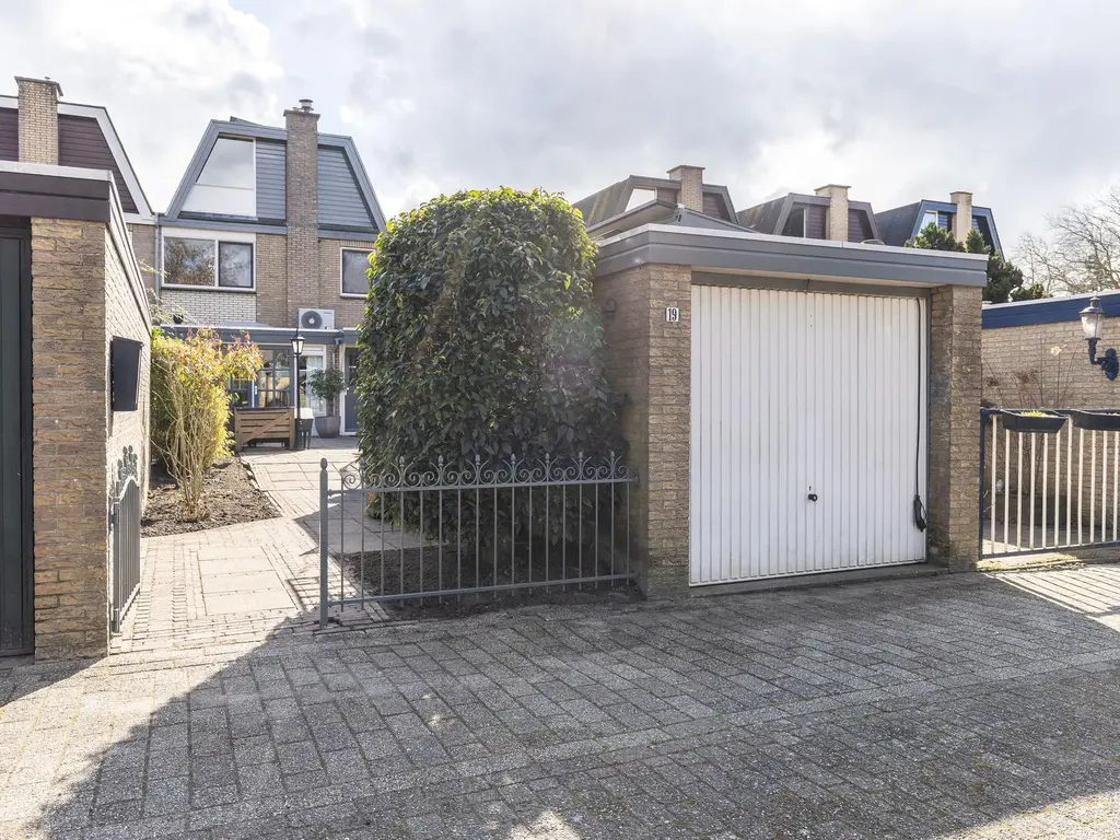 Vredehofstraat 19, HOORN