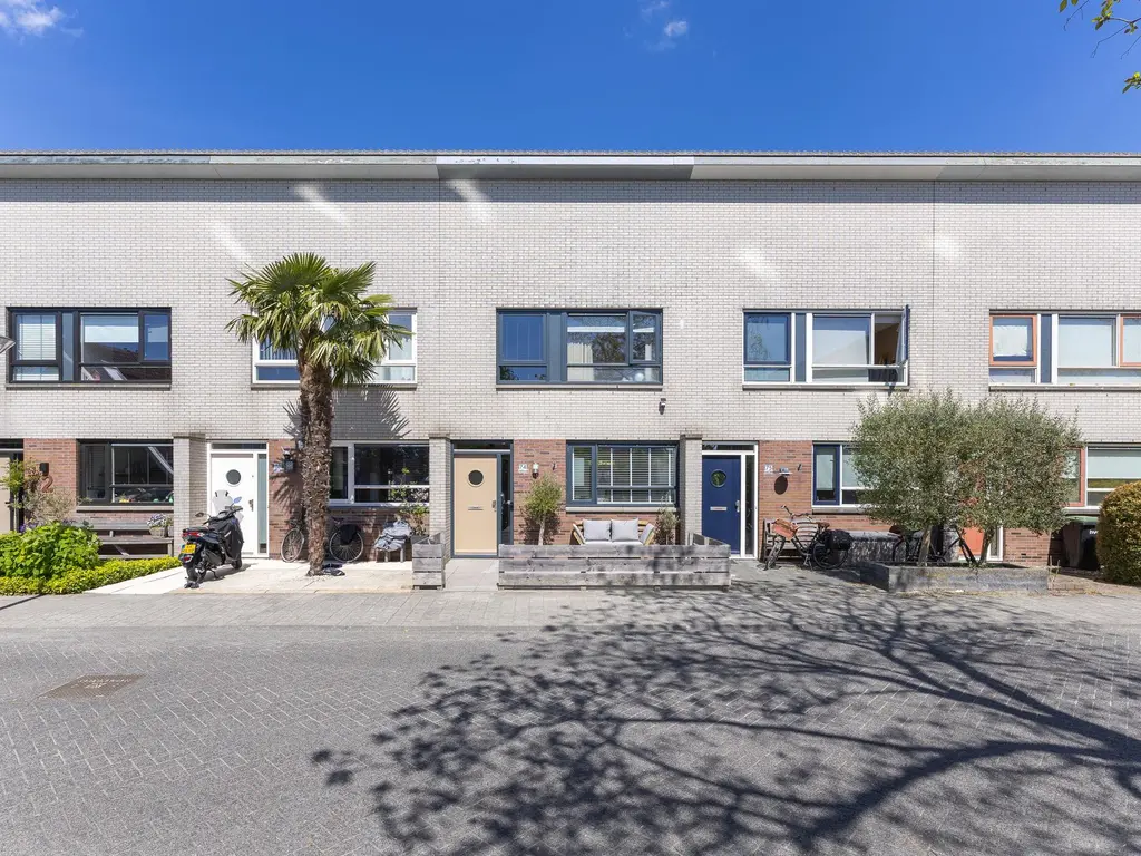 Cezannehof 74, HOORN