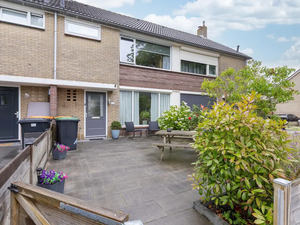 Hertog Albrechtstraat 10, BOVENKARSPEL