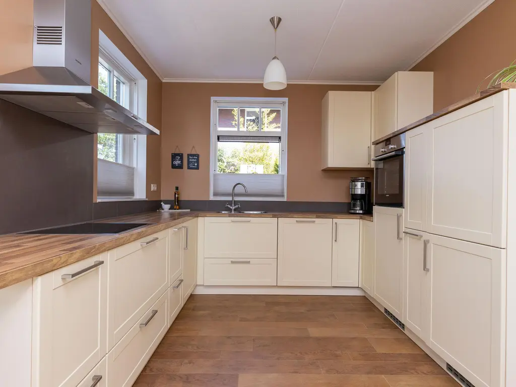 Schepenlaan 111, MEDEMBLIK