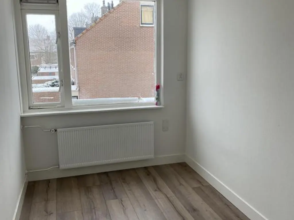 Hoefijzer 101, ZWAAG