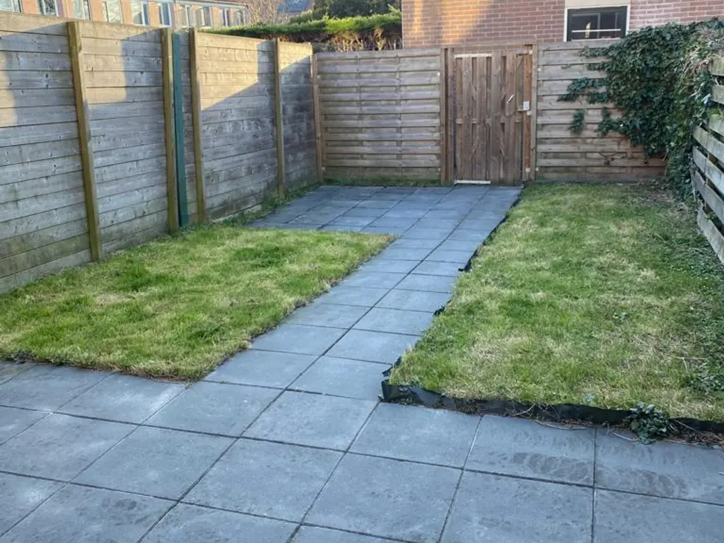 Hoefijzer 101, ZWAAG