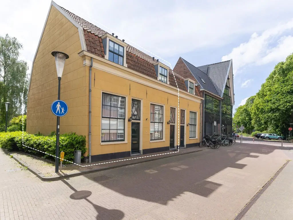 Jeudje 8, HOORN