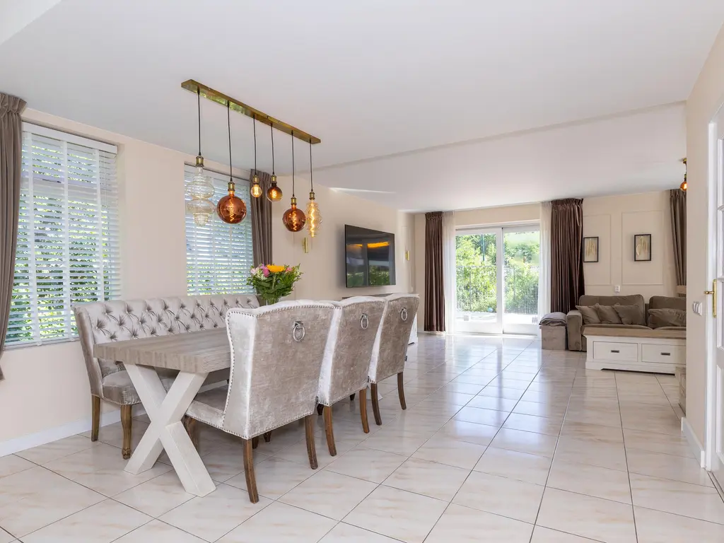 Ossenweide 37, ZWAAG