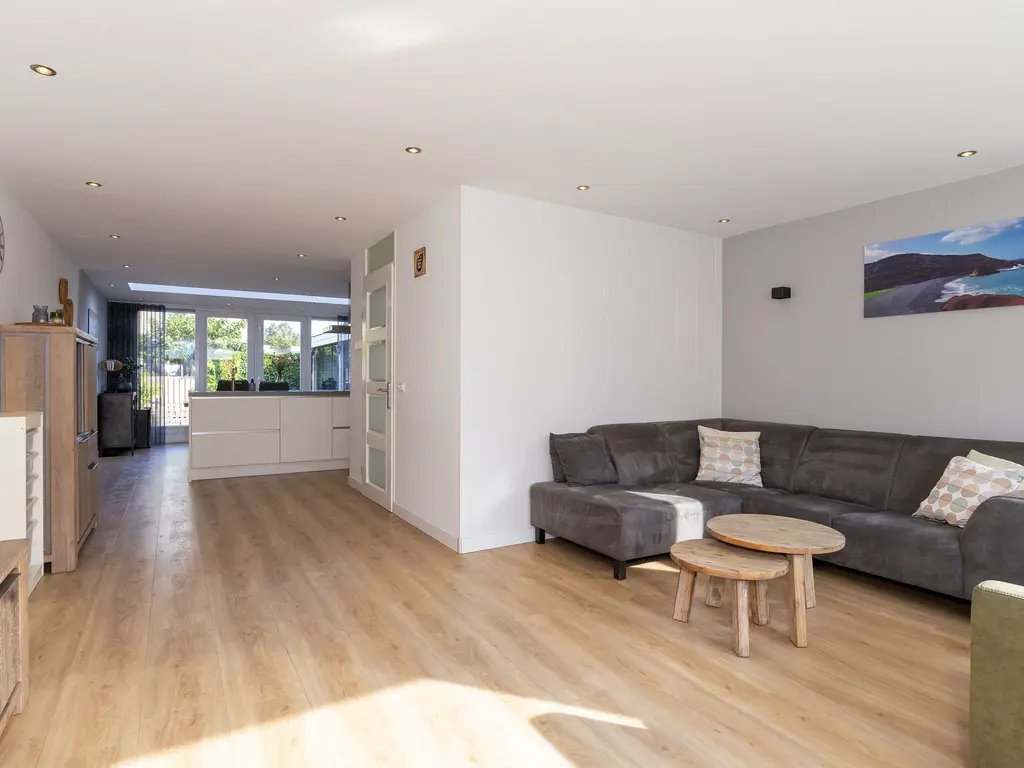 Dorsvlegel 36, BOVENKARSPEL