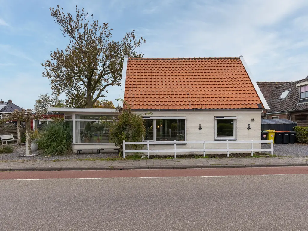 Oosteinde 115, BERKHOUT