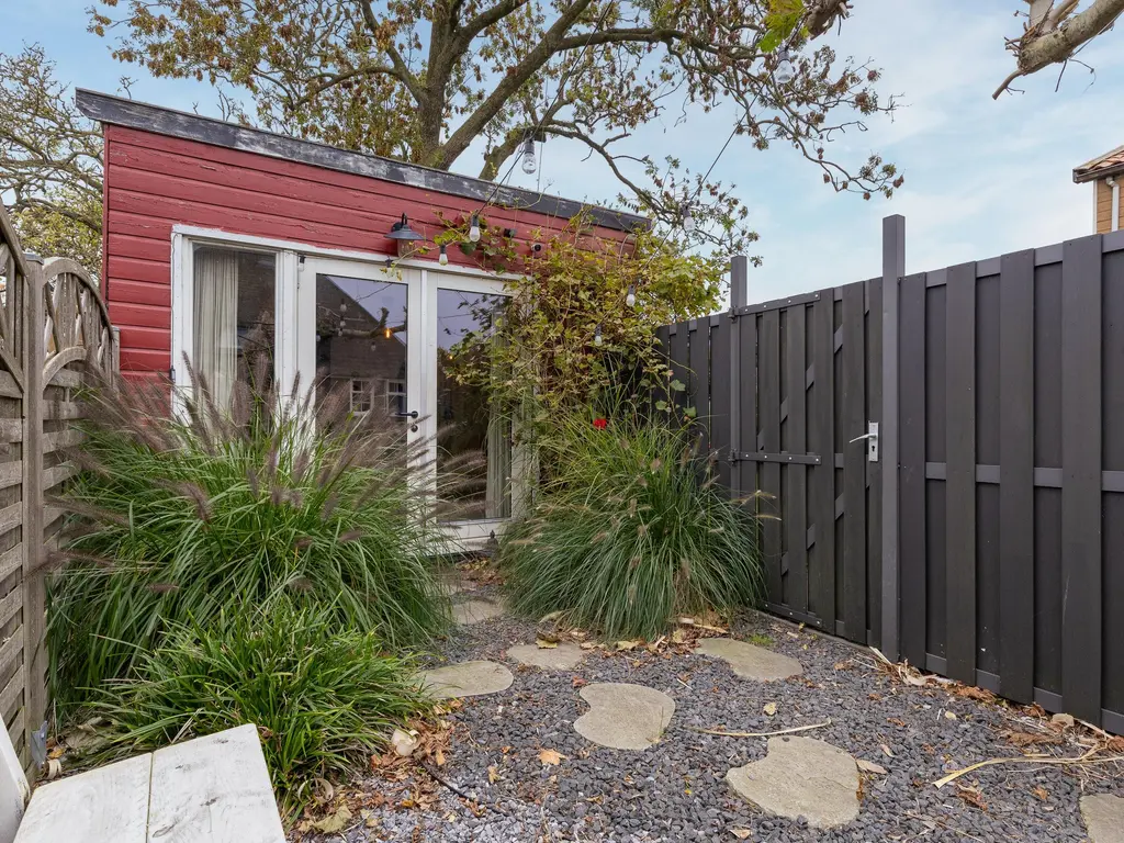 Oosteinde 115, BERKHOUT