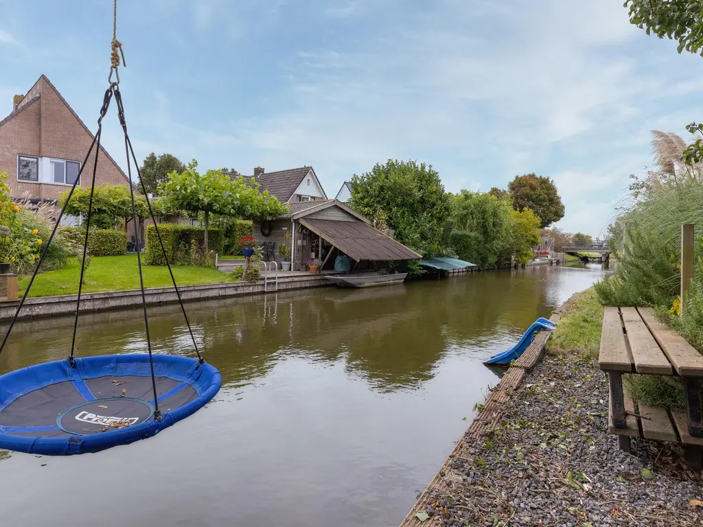 Oosteinde 115, BERKHOUT