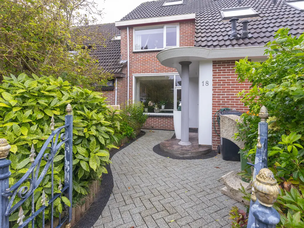 Kosterkring 18, ABBEKERK