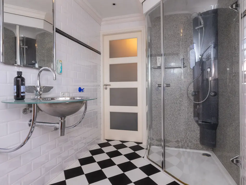 Kosterkring 18, ABBEKERK