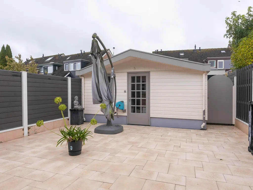 Kosterkring 18, ABBEKERK