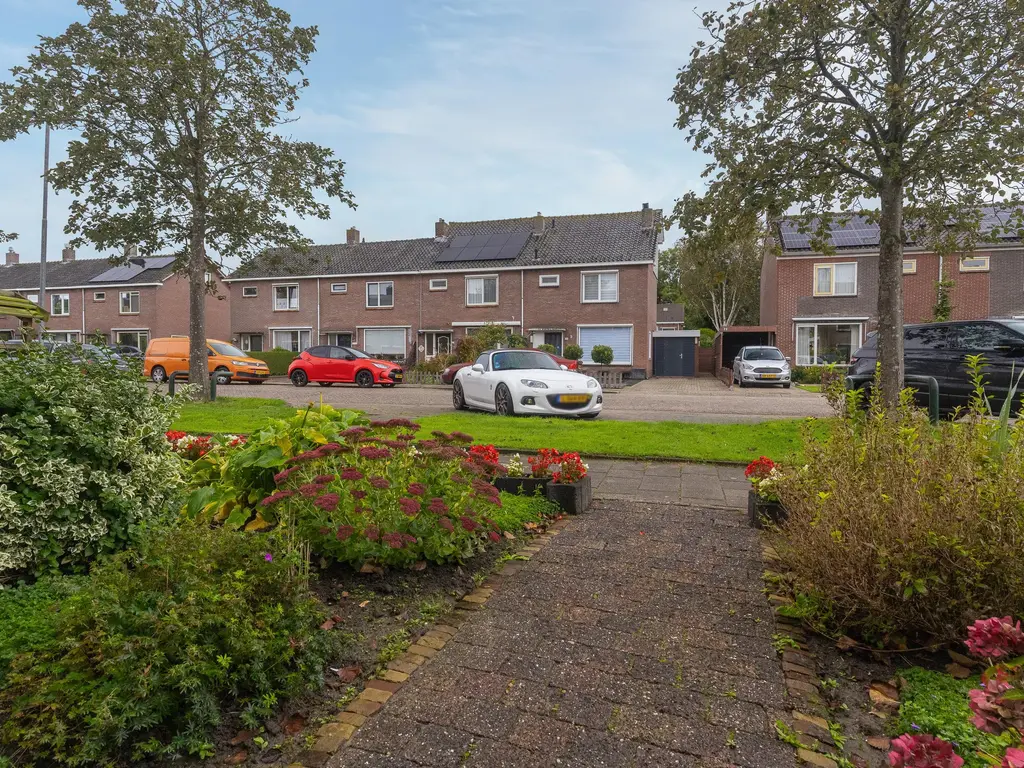 Lijsterbeslaan 24, ABBEKERK