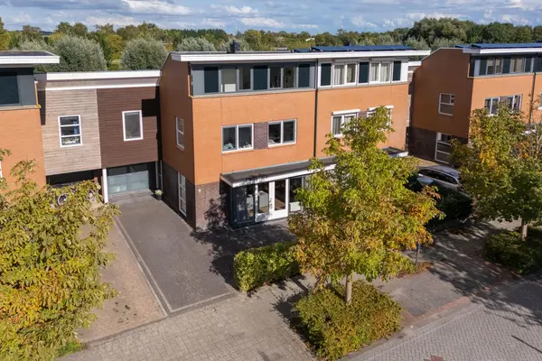 John Raedeckerhof 203