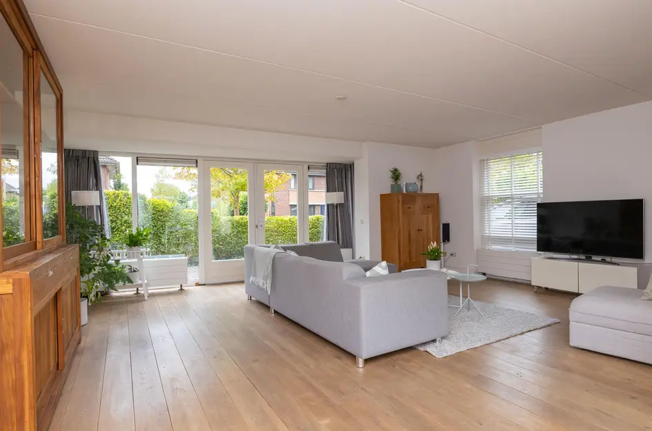 John Raedeckerhof 203