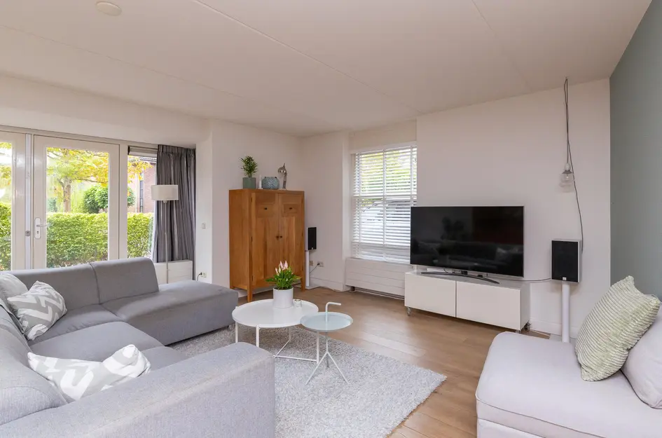 John Raedeckerhof 203