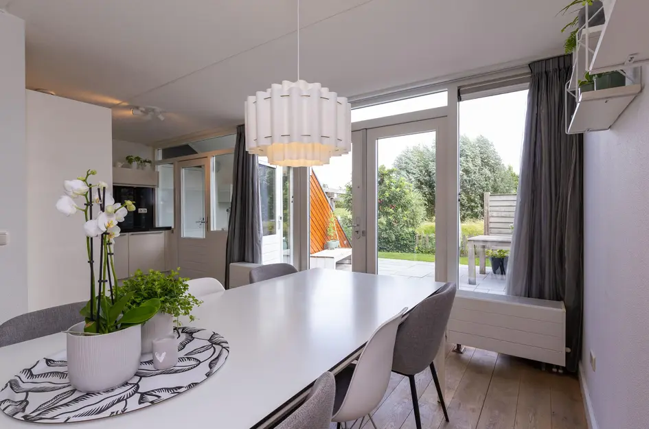 John Raedeckerhof 203