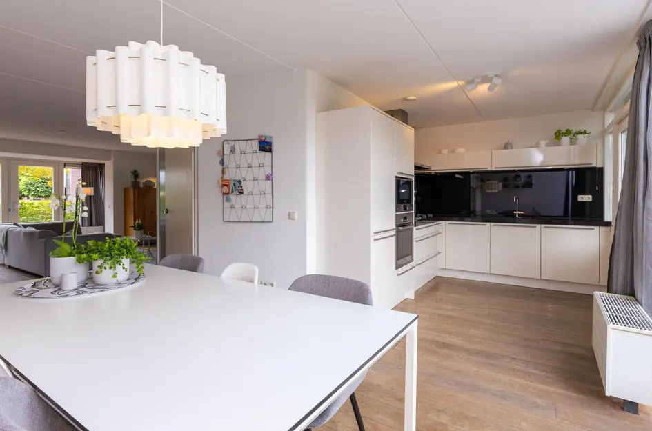 John Raedeckerhof 203