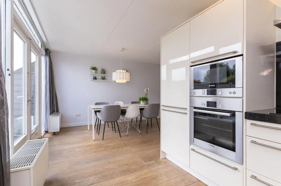 John Raedeckerhof 203