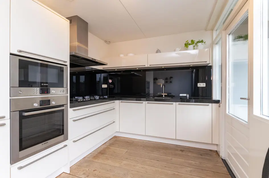 John Raedeckerhof 203