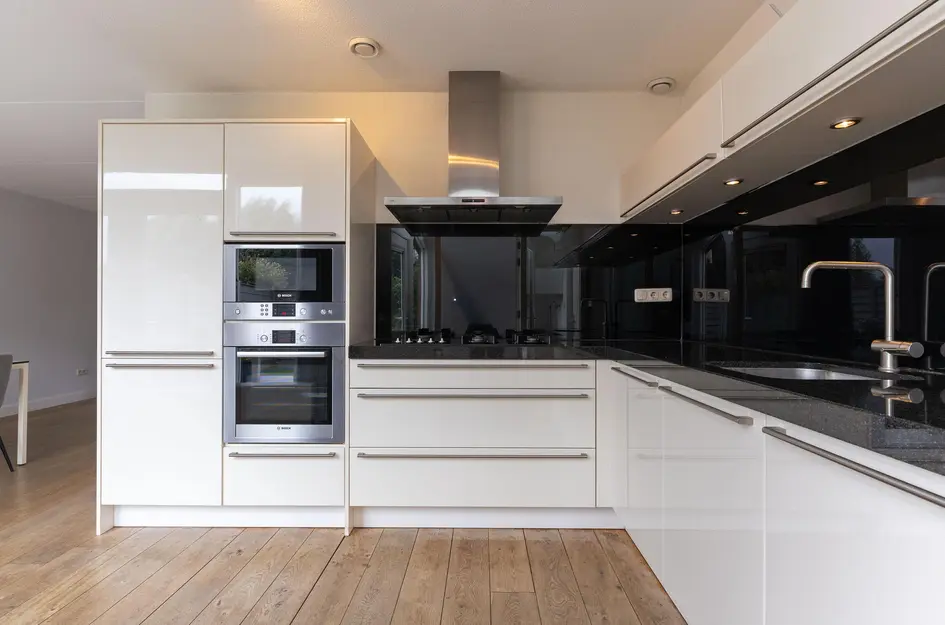 John Raedeckerhof 203