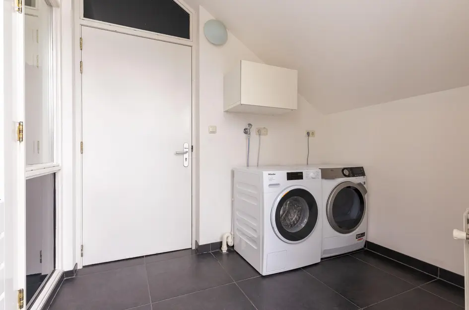 John Raedeckerhof 203