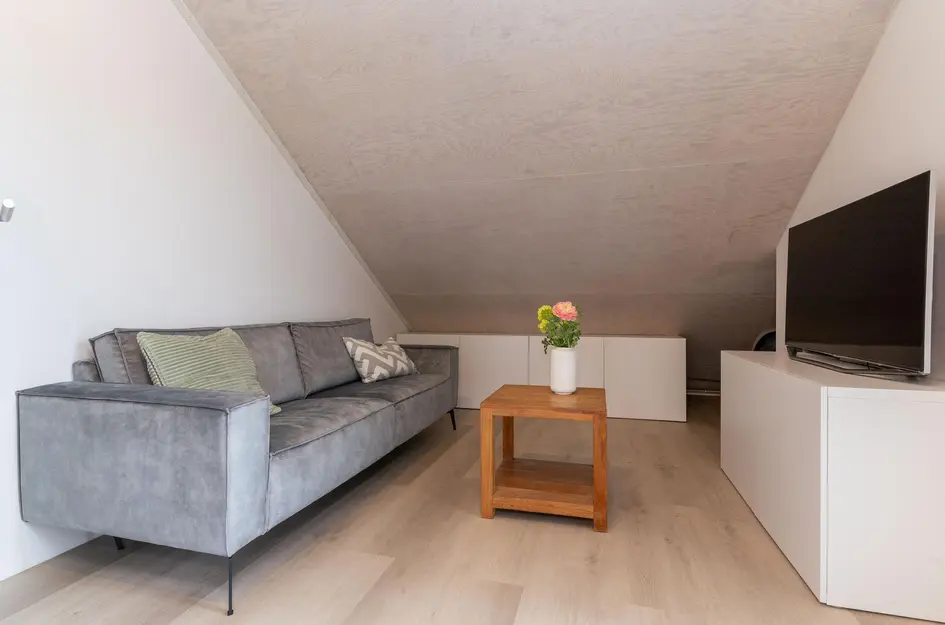 John Raedeckerhof 203