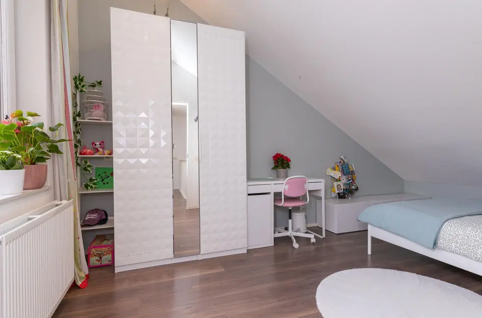 John Raedeckerhof 203