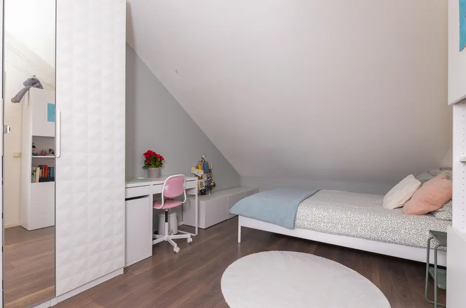 John Raedeckerhof 203