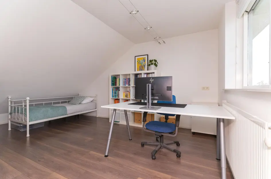 John Raedeckerhof 203