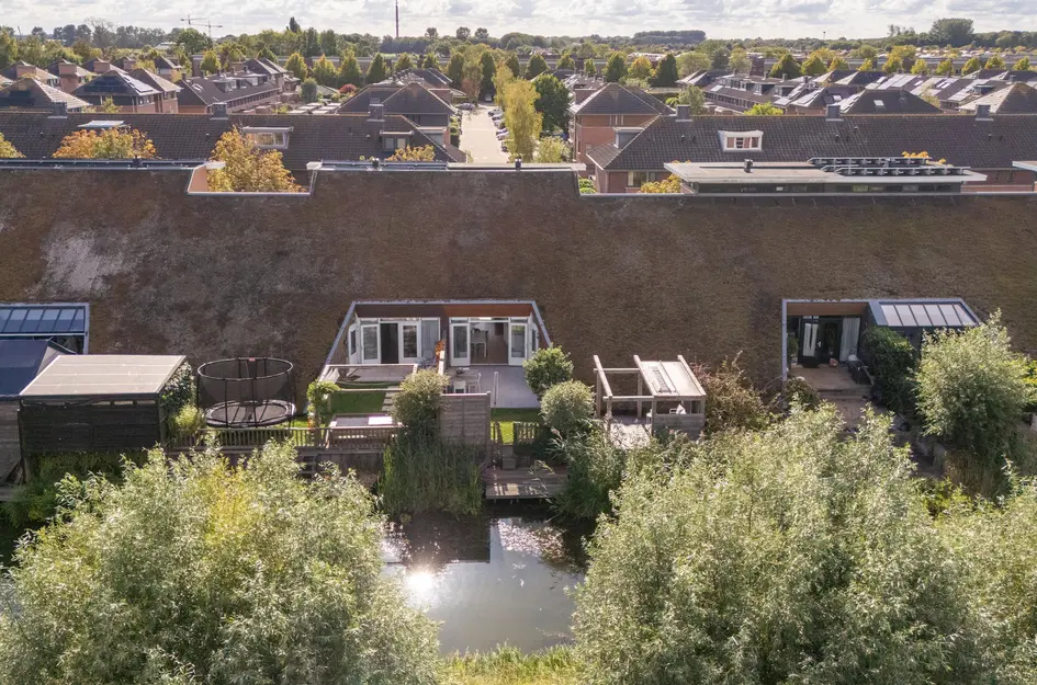 John Raedeckerhof 203