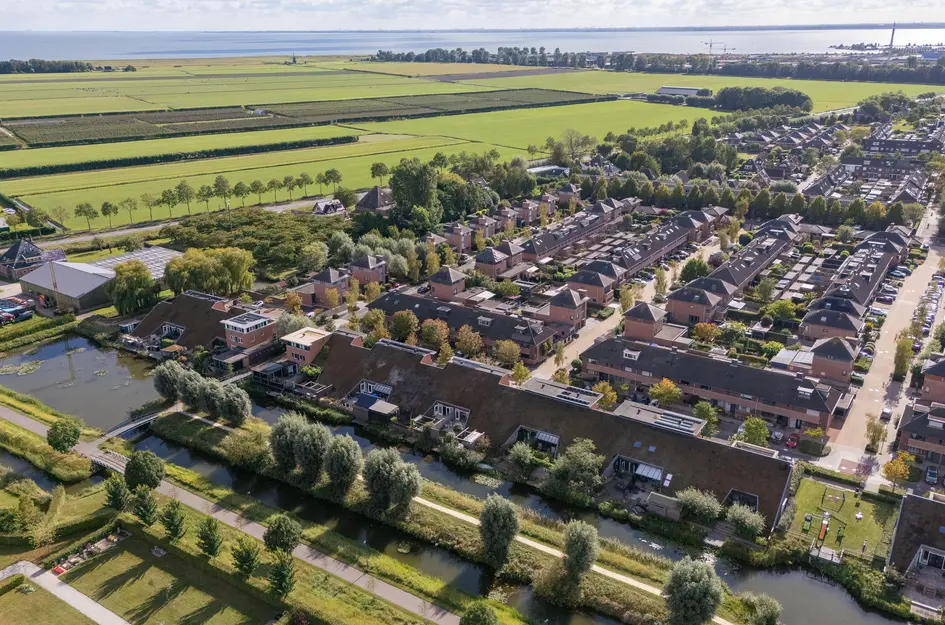 John Raedeckerhof 203