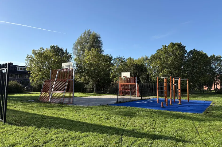 John Raedeckerhof 203