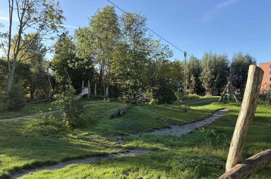 John Raedeckerhof 203