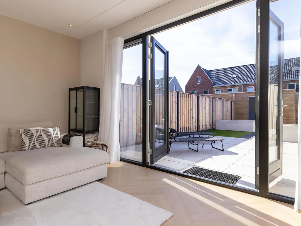 Meester Mantelstraat 51, BLOKKER