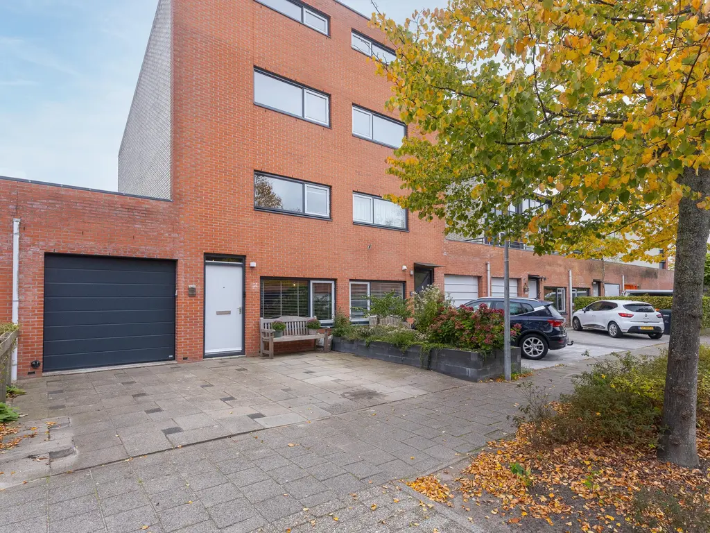 Bertus Aafjeshof 162, HOORN