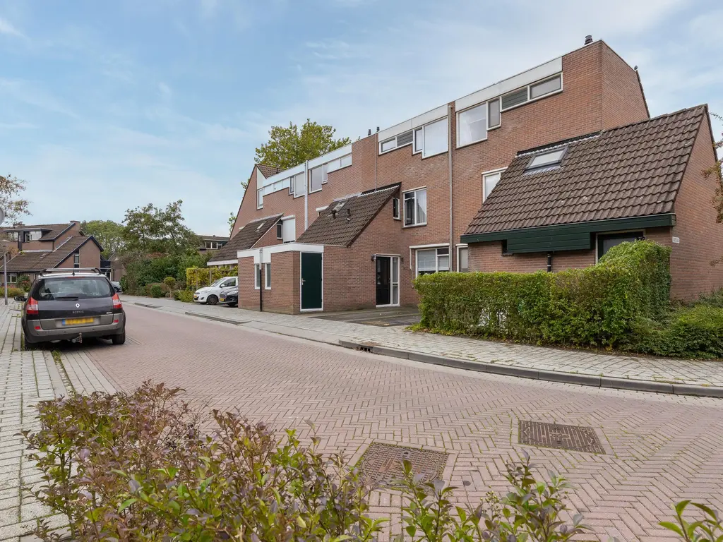 Langetuin 143, ZWAAG