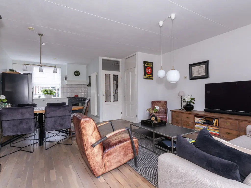 Langetuin 143, ZWAAG