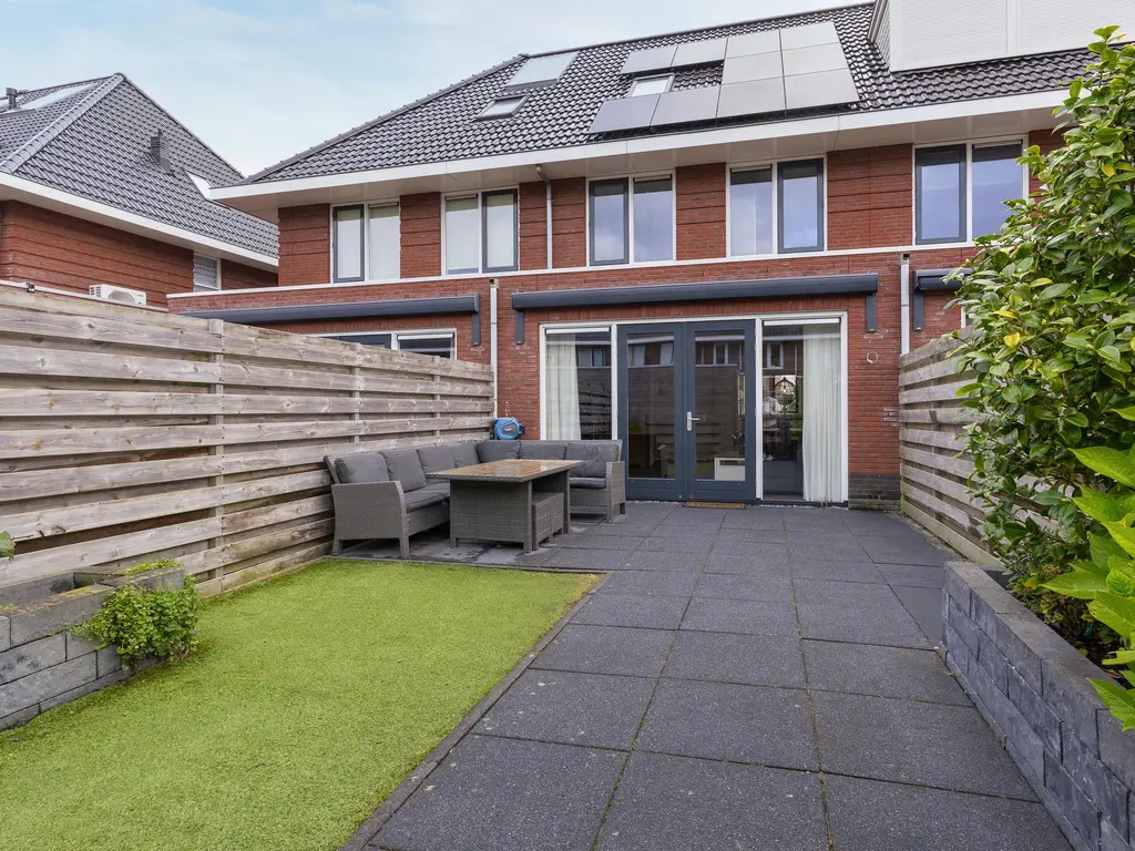 Adriaan Anthoniszstraat 4, ZWAAG