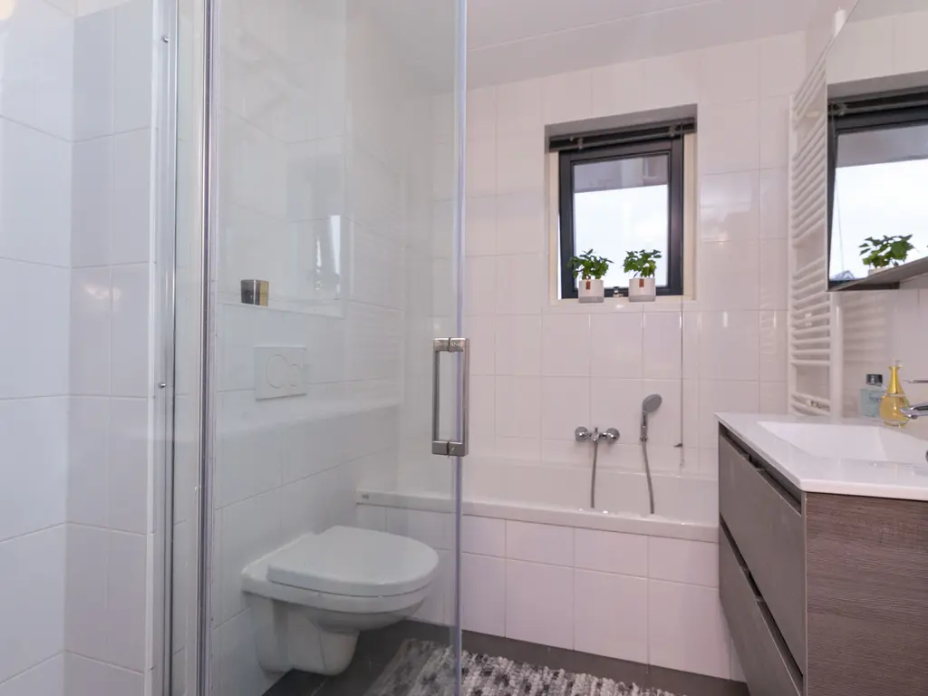 Adriaan Anthoniszstraat 4, ZWAAG